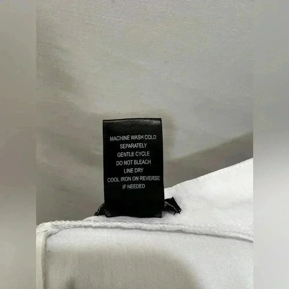 White Pencil Skirt Size Small​​ - Picture 8 of 8